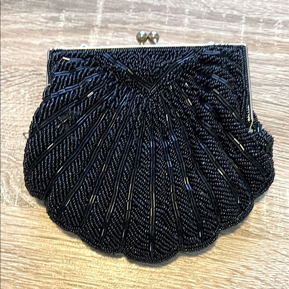 Vintage Black Beaded Clamshell Clutch, Optional Gold Chain Shoulder Strap